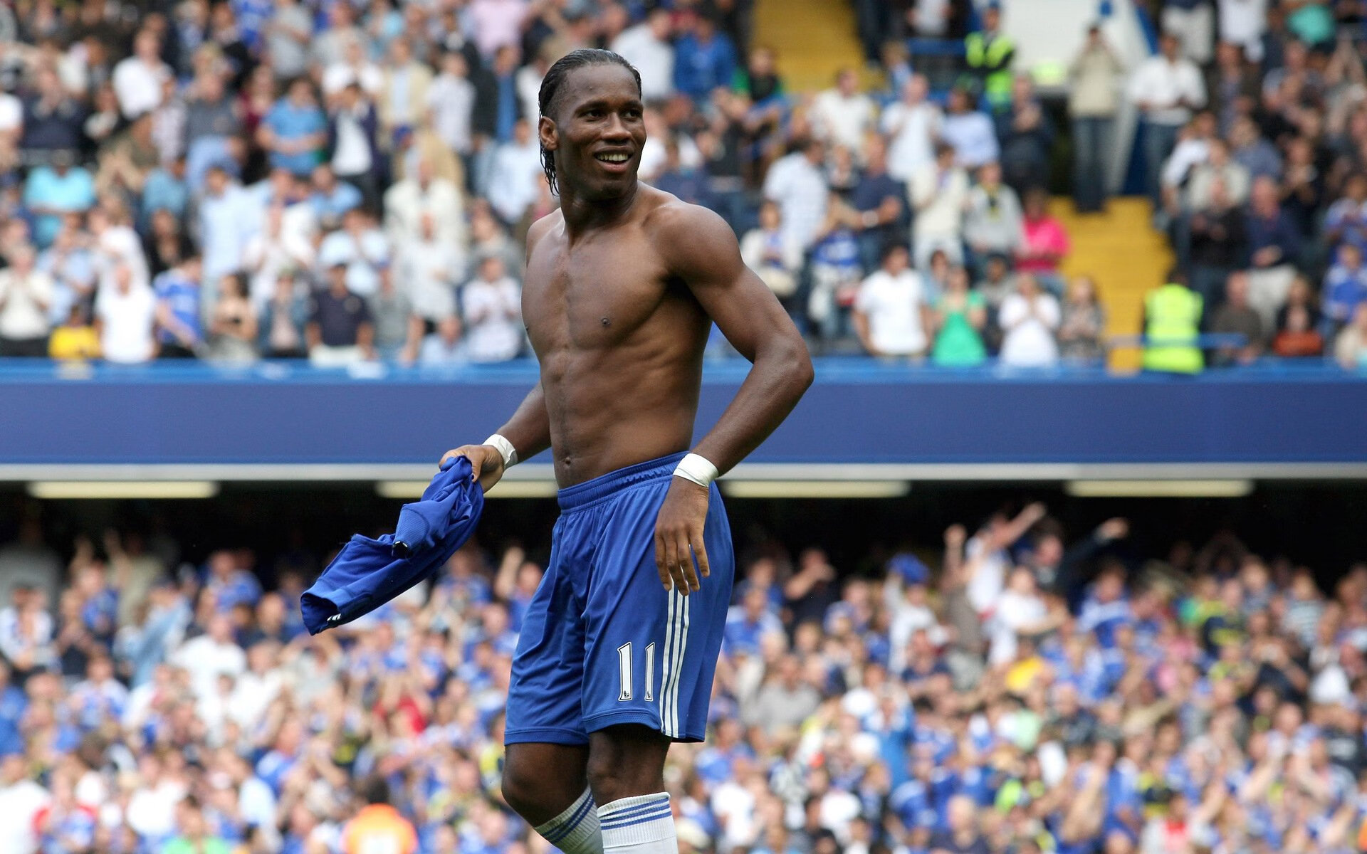 熊猫体育平台-跨越时空的绝杀，罗马压哨奇迹与福登东决接管之战