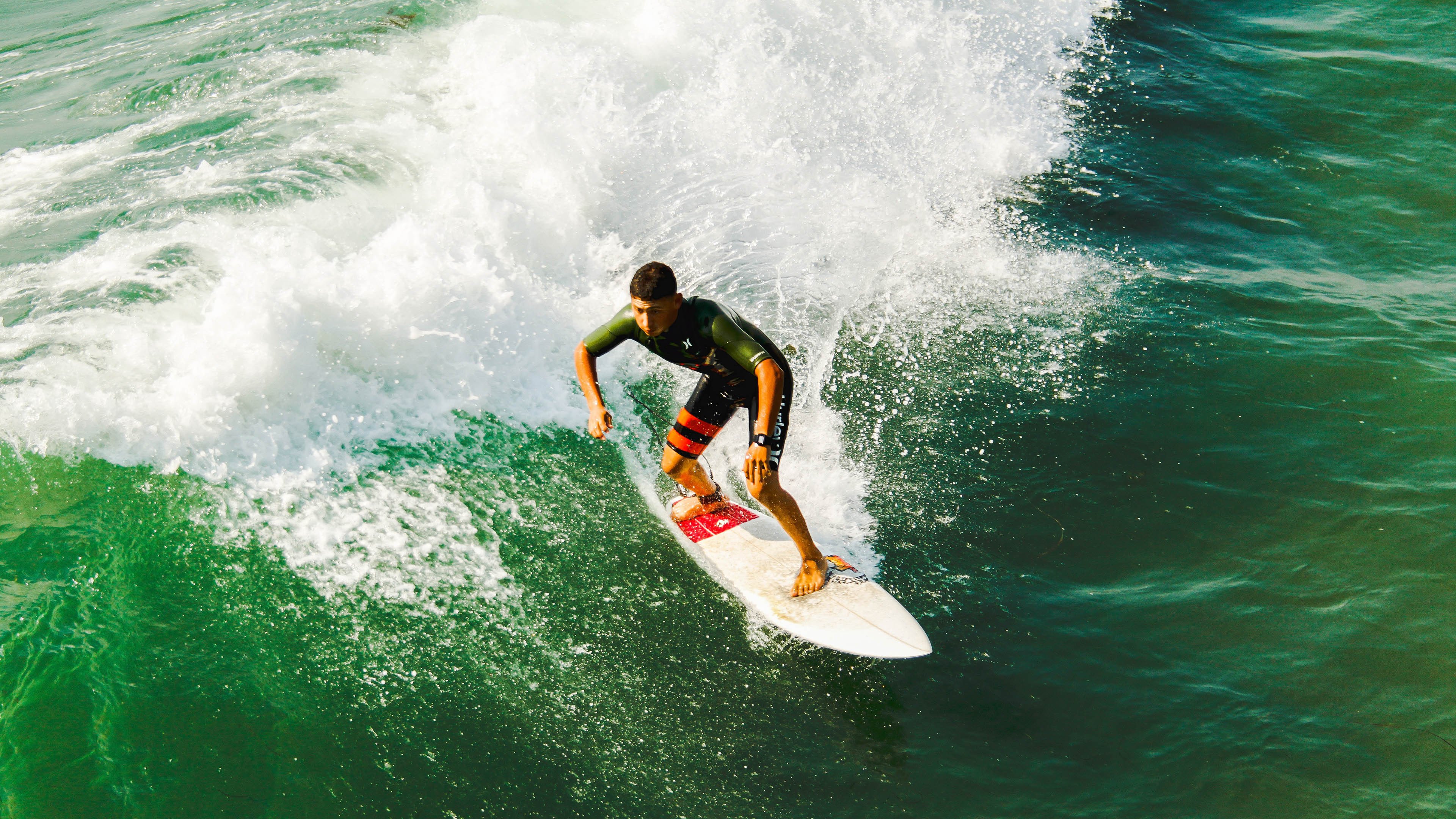 熊猫体育app-掘金对阵森林狼，约基奇如何以独特节奏带动全队