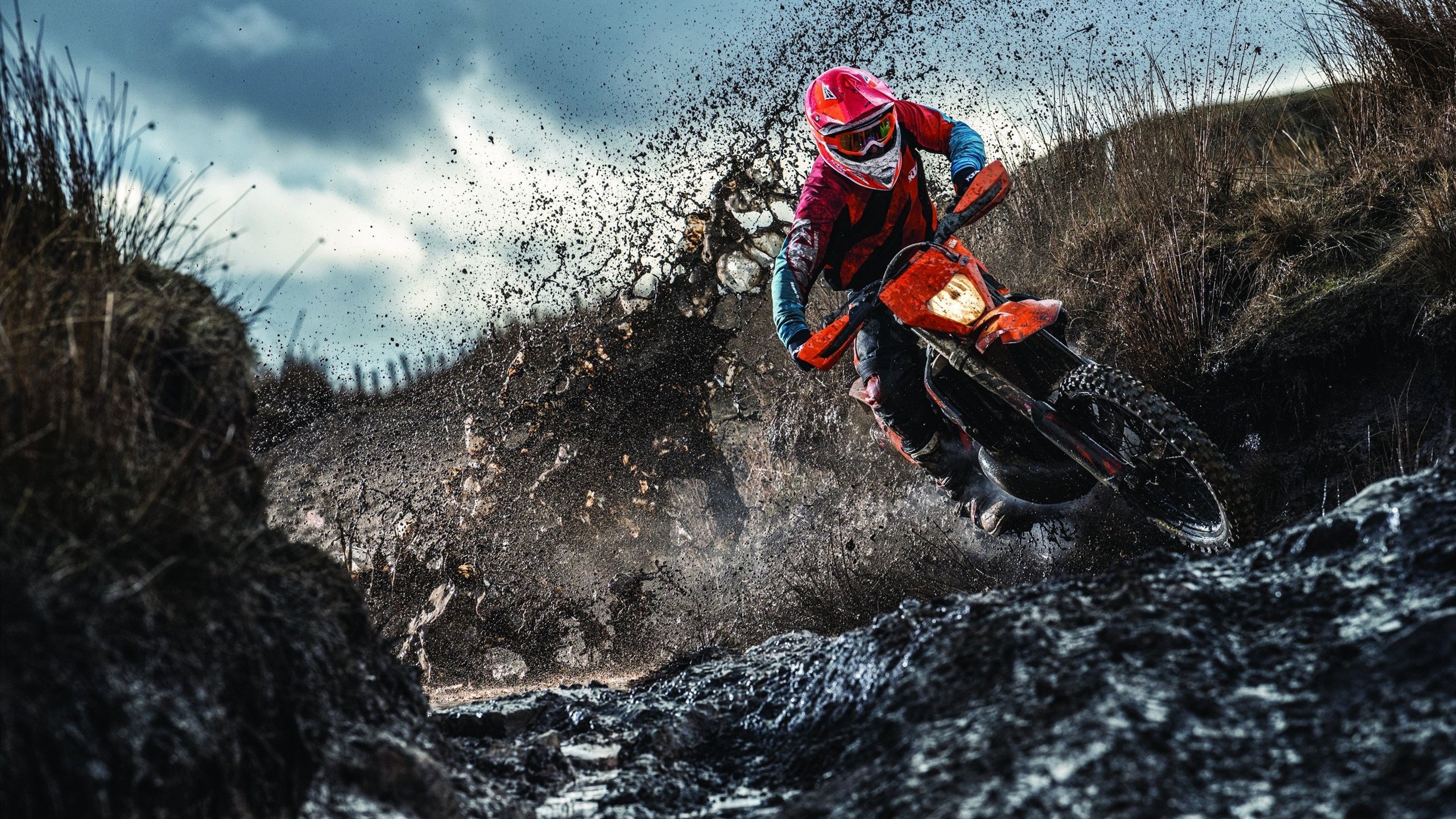 险胜背后的羽球之光，黄鸭组合逆境闪耀，中国队绝地逢生